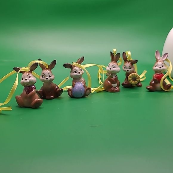 Goebel Easter "Picks of the Litter" 6 piece Rabbit ornament set - Picture 12 of 12
